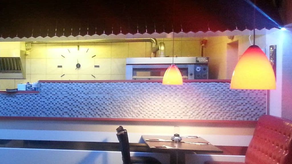 La Viva Café & Restaurant